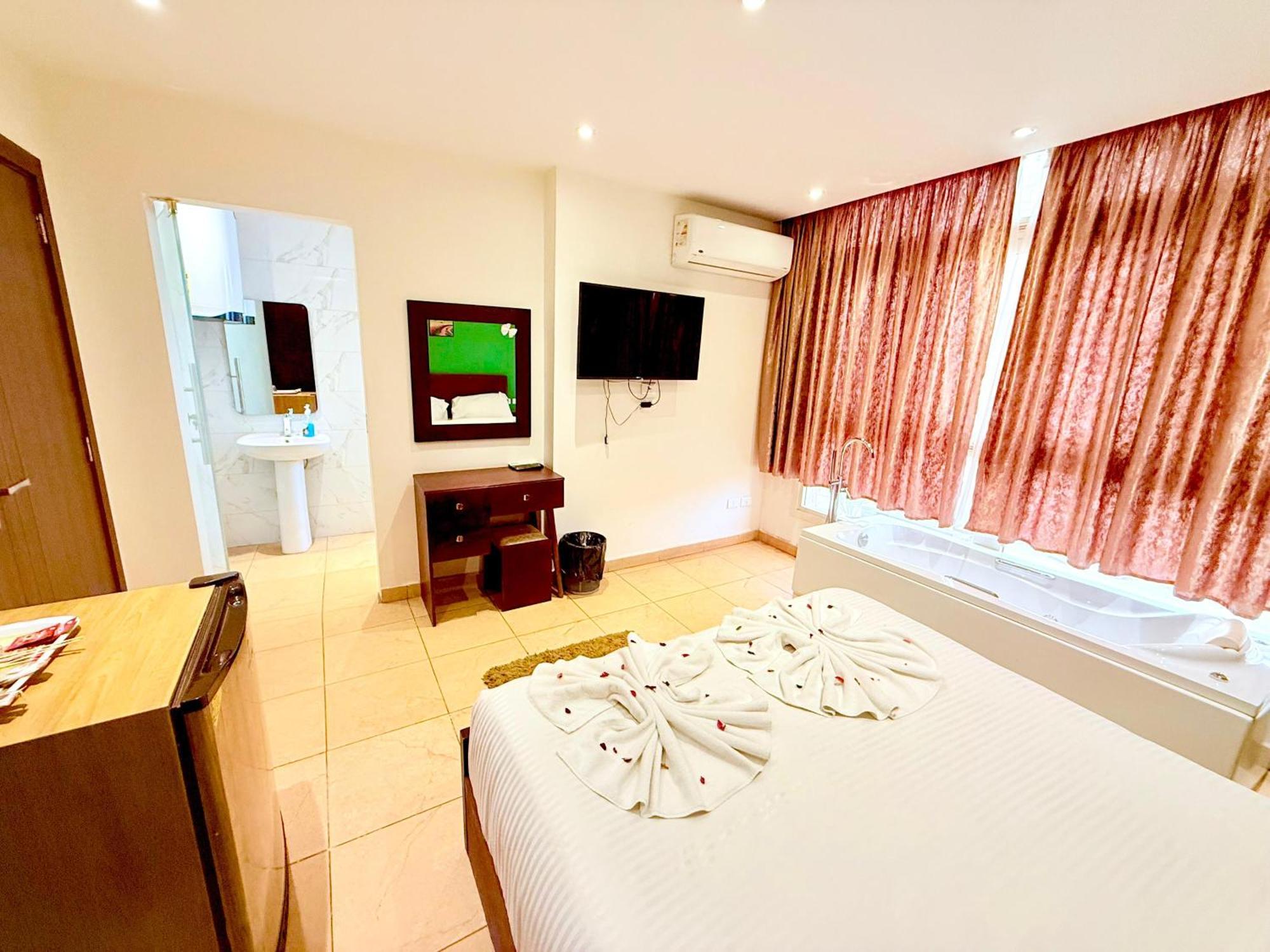 Topaz Pyramids View Inn Kafrat al Jabal Екстер'єр фото